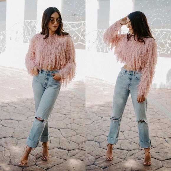 🚨24 HOUR SALE🚨*LAST 1* Cher Eyelash Fringe Pink Sweater - Picture 4 of 9